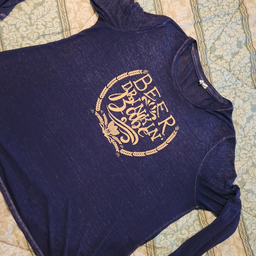 Beer drinkn babe shirt